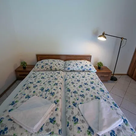 בית הארחה Hullam שיופוק